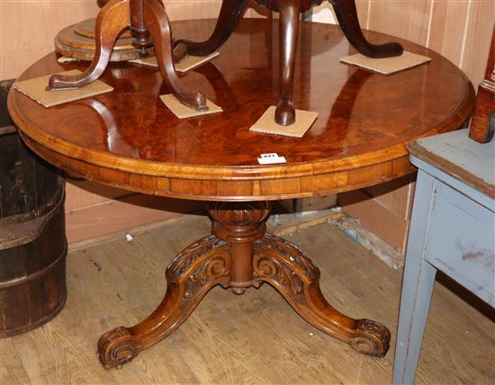 A Victorian burr walnut circular breakfast table Diameter 110cm